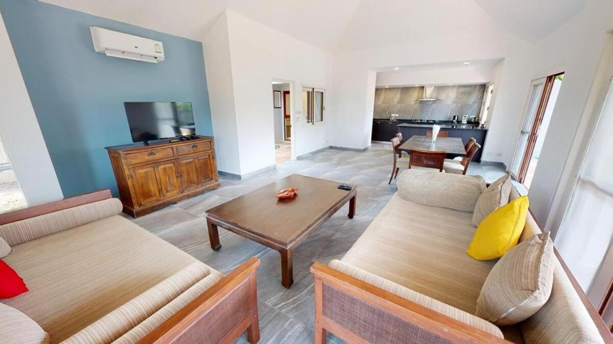 Villa Louise Koh Samui Beach, 3 Bedrooms, 6 Guests, Pool And Garden